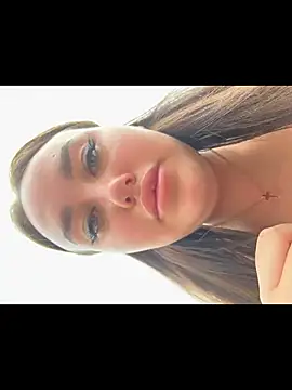 KiraSunshine's Webcam Show