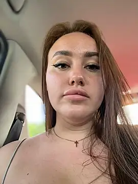 KiraSunshine Adlı Modelin Canlı XXX Sohbeti