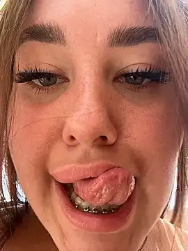 KiraSunshine live XXX chat