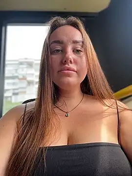 KiraSunshine Adlı Modelin Canlı XXX Sohbeti