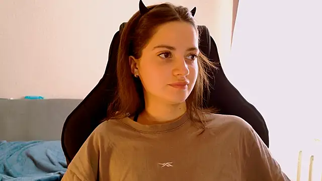 KiraVairn Live XXX chat