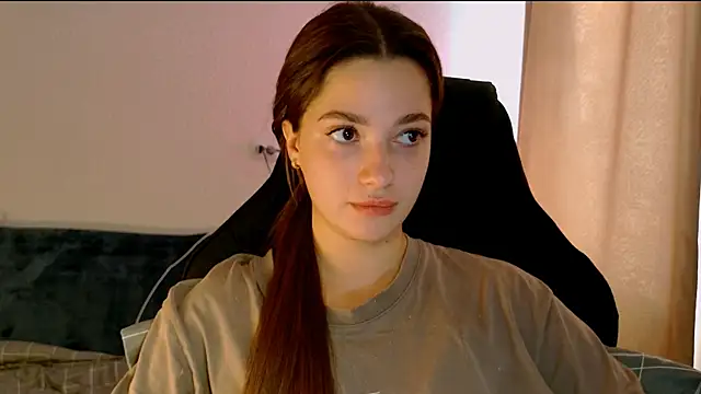 KiraVair's Live XXX Chat