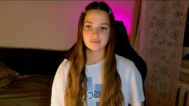 KiraVair XXX чат на живо