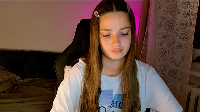 KiraVair XXX чат на живо