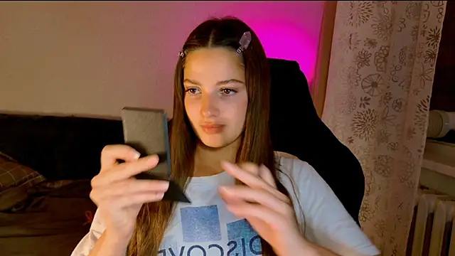 KiraVair Chat XXX in diretta