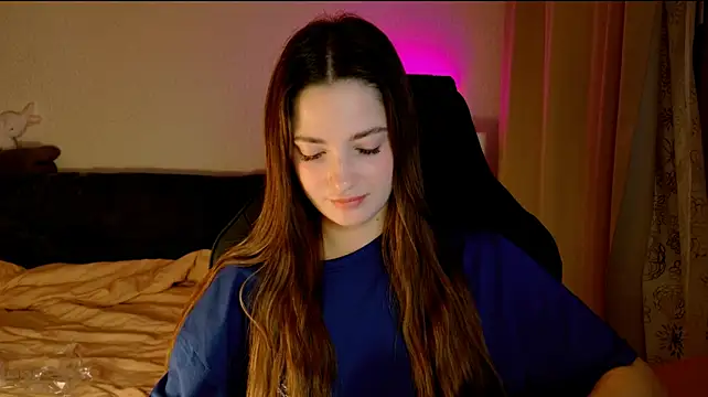 Chat +18 de KiraVair ao vivo