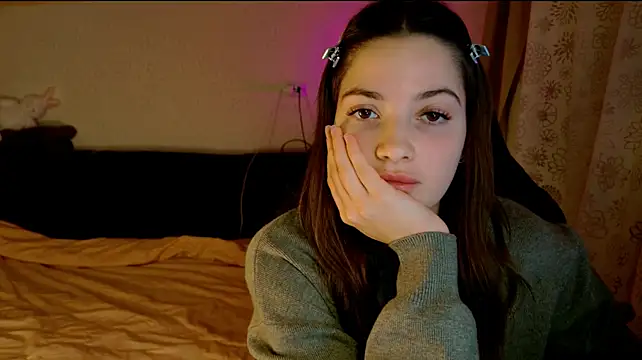 Chat +18 de KiraVair ao vivo