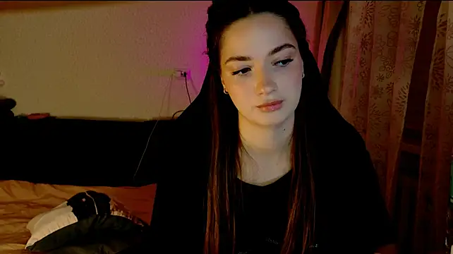 KiraVair's Live XXX Chat
