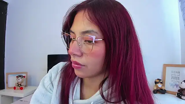 Chat +18 de melanie_roux__ ao vivo