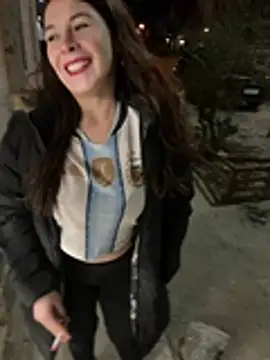 הופעת וובקאם של Labellasex