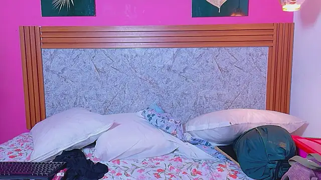 غرفة دردشة matureahomegirl المباشرة