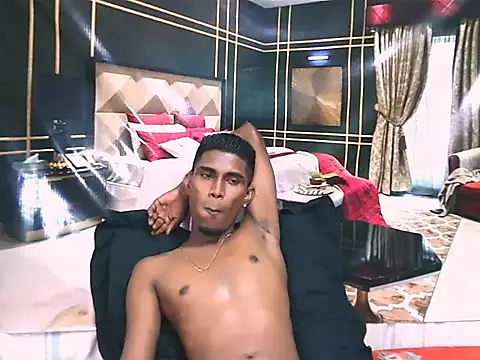 XXX chat uživo modela IndianThuggin
