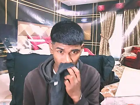 IndianThuggin Show in webcam