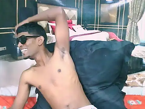 IndianThuggin 在線直播表演