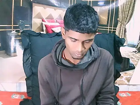 הופעת וובקאם של IndianThuggin