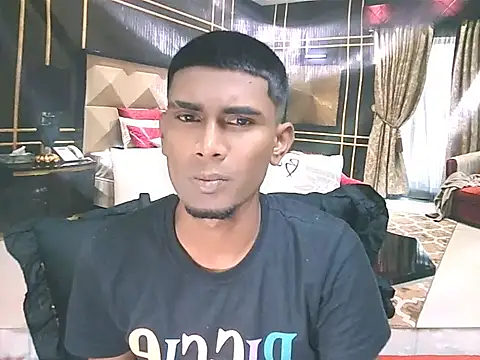 Show de IndianThuggin na webcam