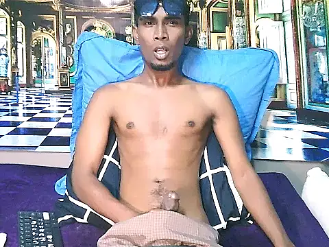 IndianThuggin Pertunjukan Webcam