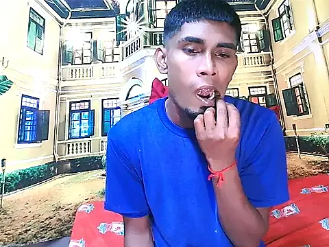 IndianThuggin Show in webcam