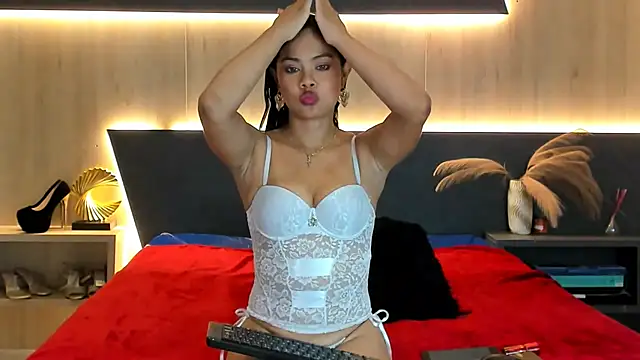 Онлайн чат XXX LorenaVarga