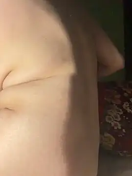 SaraChouchou's Webcam Show