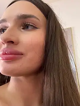 Živá chatovací místnost LillyNatty18