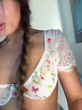 LillyNatty18 webcam show