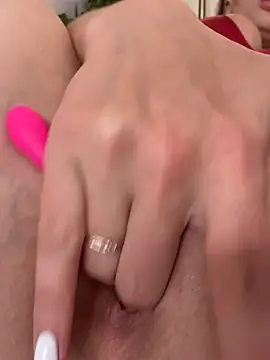 LillyNatty18 Adlı Modelin Canlı XXX Sohbeti