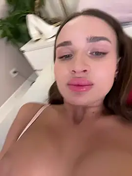 دردشة LillyNatty18  الجنسية المباشرة