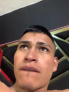 Emiliano_Reyes Pertunjukan Webcam