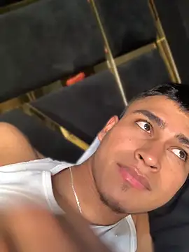 عرض كام Emiliano_Reyes