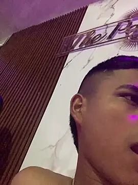 Emiliano_Reyes webcam show
