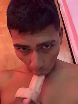 Emiliano_Reyes – webcam-show
