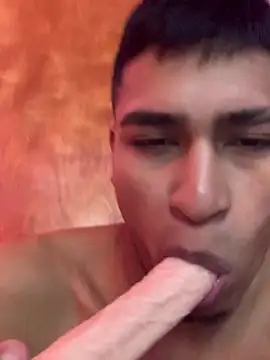 Emiliano_Reyes Webcam-Show