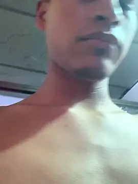 Emiliano_Reyes Webcamshow