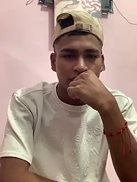 Emiliano_Reyes Webcam-Show