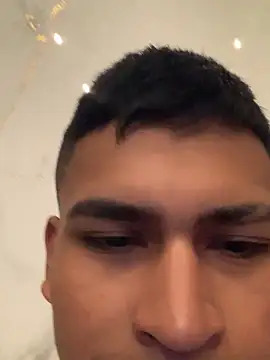 Emiliano_Reyes Show Webcam