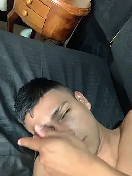 عرض كام Emiliano_Reyes