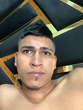 Emiliano_Reyes: вебкам-шоу