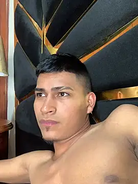Emiliano_Reyes' Webcam Show