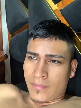 Show de Emiliano_Reyes na webcam