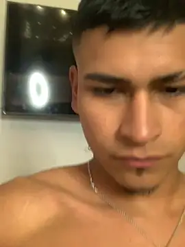 Emiliano_Reyes Webcam Show