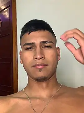Emiliano_Reyes: вебкам-шоу