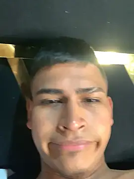 Emiliano_Reyes Webcam Show