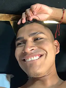 Emiliano_Reyes' Webcam Show