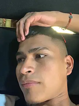 Show de webcam de Emiliano_Reyes