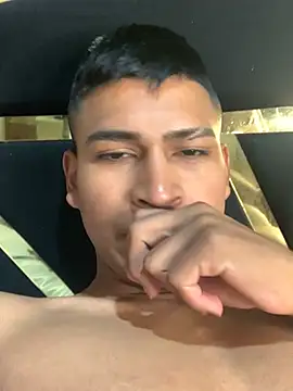Emiliano_Reyes' Webcam Show