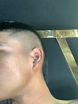 Emiliano_Reyes 在線直播表演