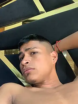 Pokazy przed kamerką – Emiliano_Reyes