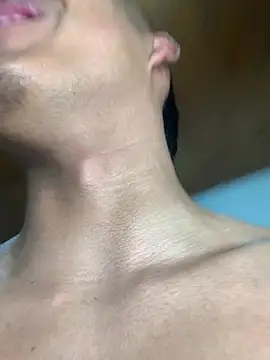 Emiliano_Reyes Show Webcam