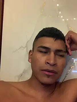 Emiliano_Reyes 在線直播表演